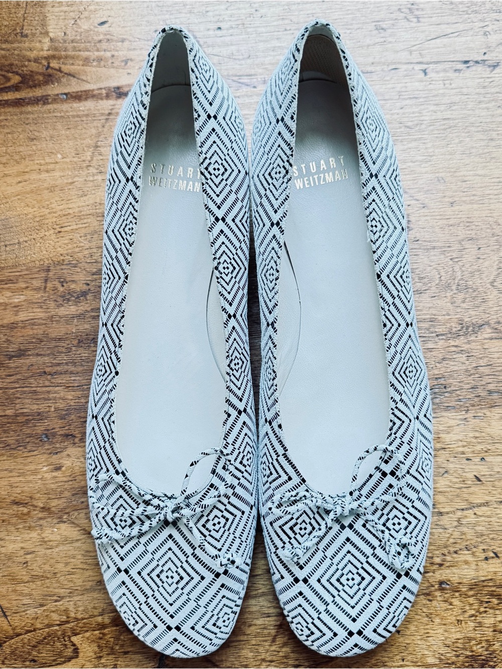 Vintage Stuart Weitzman Black & White Geometric Leather Bow Flats | Size 9.5 M
